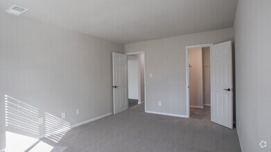 2BR,1BA,-915SF - Pines of York