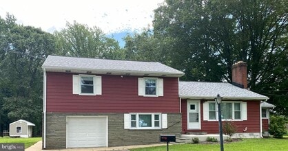 Building Photo - 1505 Marsh Rd