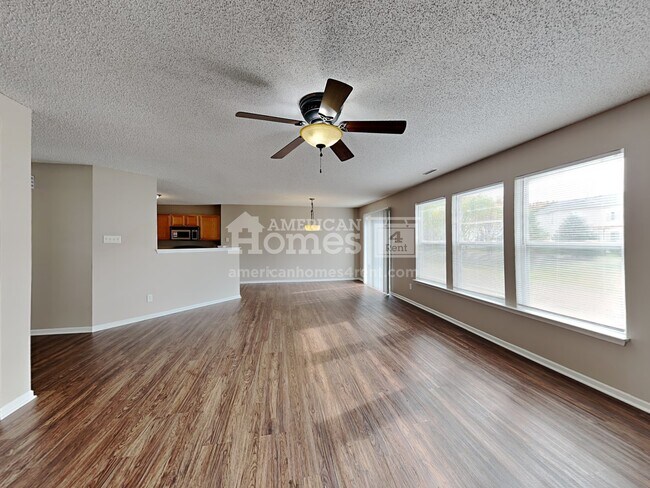 Building Photo - 10431 Kings Gap Way