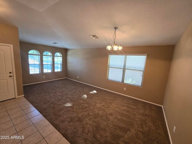 Foto del edificio - 3412 S Luiseno Blvd