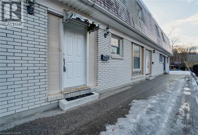 Building Photo - 61 High St