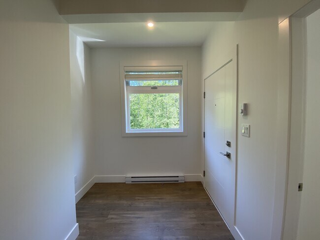 Building Photo - 5594 Linley Valley Dr