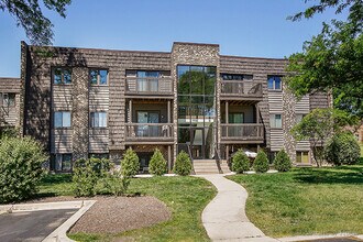 Building Photo - 1464 Stonebridge Cir
