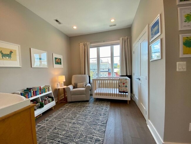 Building Photo - Bright & Airy Two-Bedroom with Private Roo...