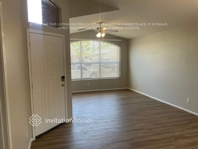 Foto del edificio - 10229 W Daley Ln