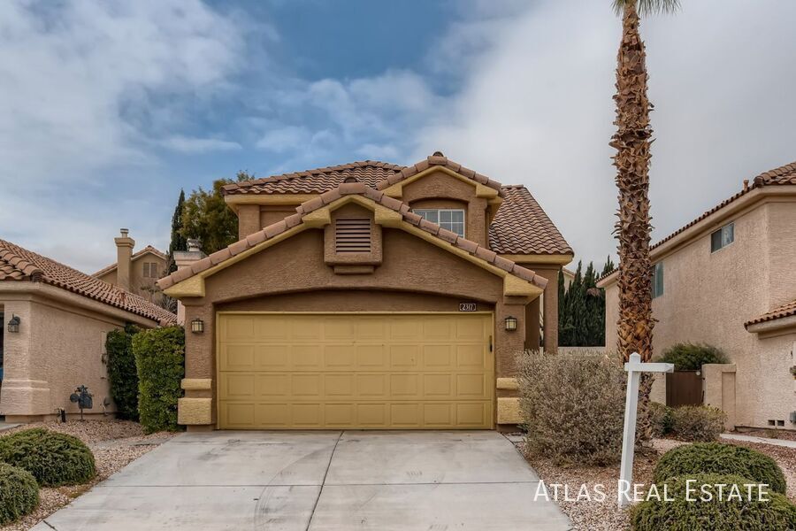 Foto principal - 2317 Jasmine Garden Dr