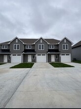 Building Photo - 77 SE 361st Rd