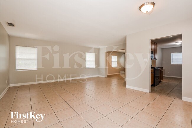 Foto del edificio - 1407 Chilean Ln