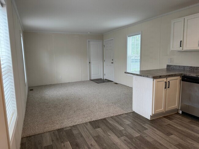 Building Photo - 1306 Scenic Dr
