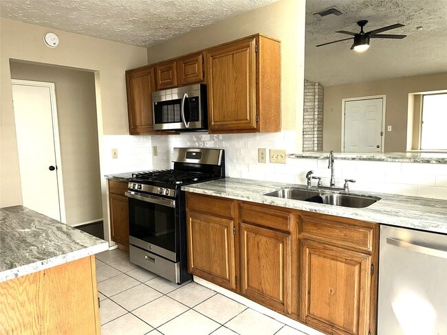 Foto del edificio - 1735 Jo Ann Ln