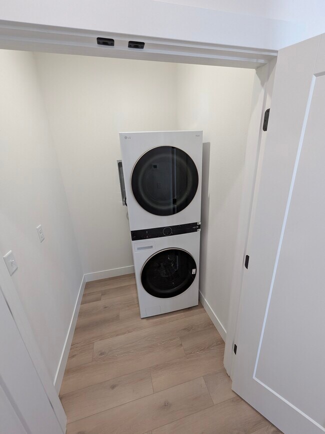 Foto del edificio - 162 Robin Rd