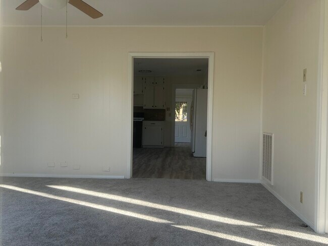Foto del edificio - 708 Whitehead St