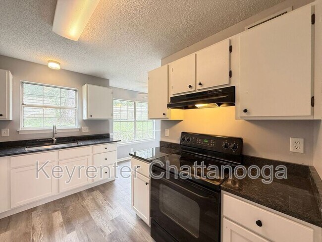 Building Photo - 208 Cliftview Dr