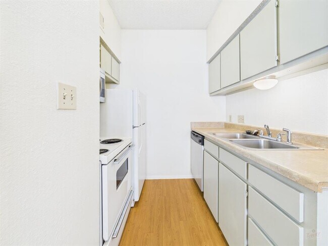 Building Photo - 2604 Salado St