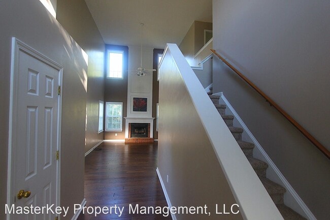 Building Photo - 3 br, 2.5 bath House - 132 Fairford Drive