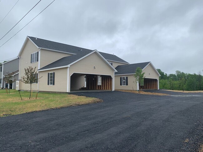 Foto del edificio - 36 Rudd Farm Rd