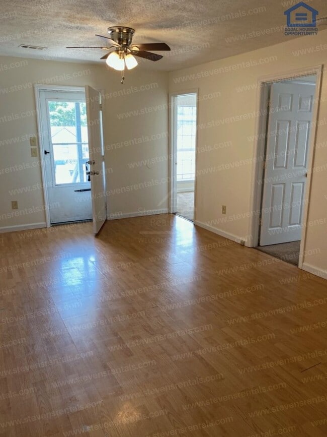 Building Photo - 251 Dogwood Pointe Dr