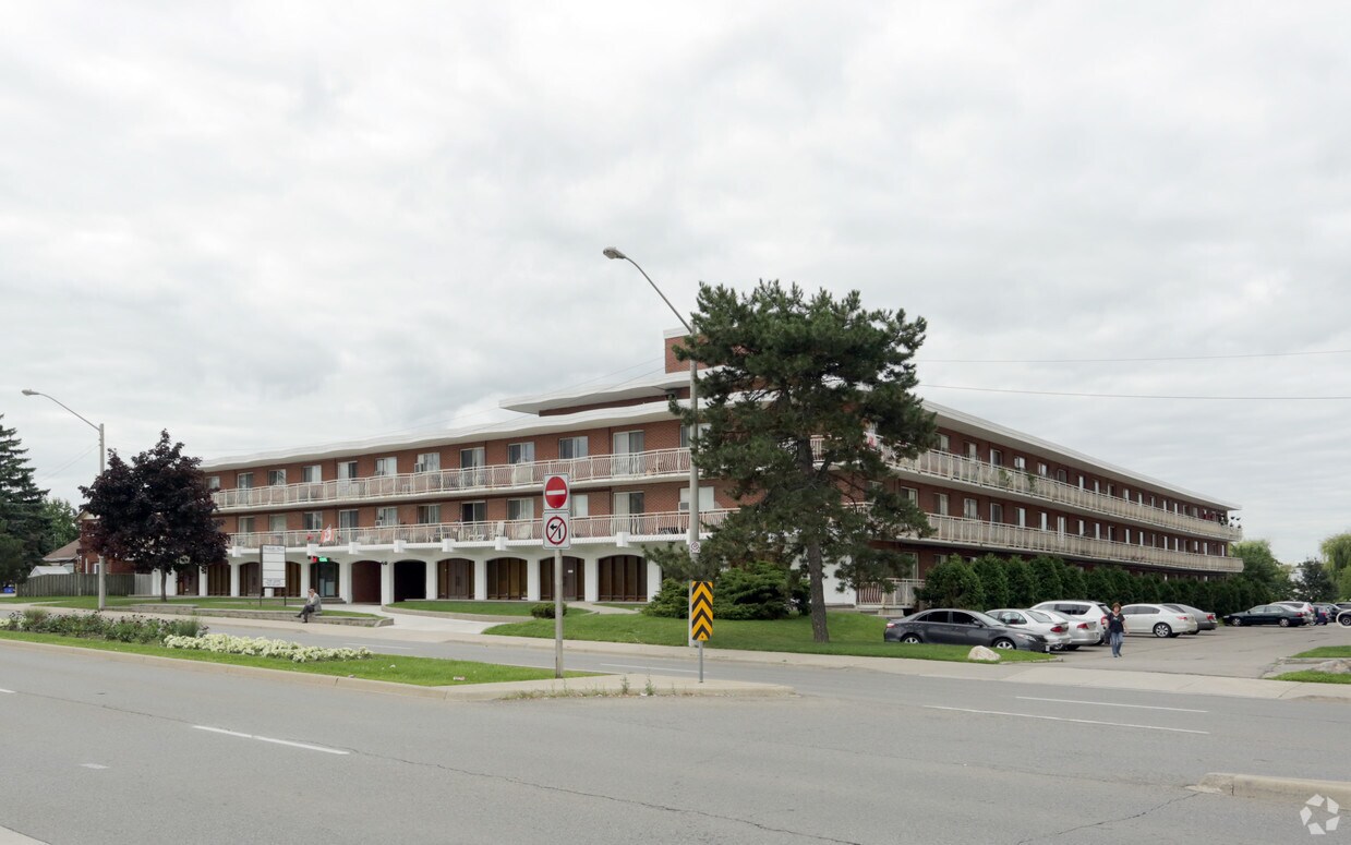 Michelle Place Apartments 40 Mohawk Rd E Hamilton, ON