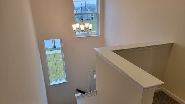 Building Photo - 25 Howard Dr