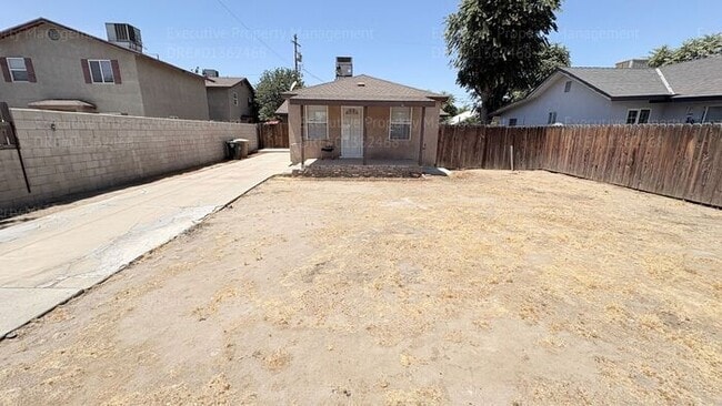 Foto del edificio - 2 bedroom 1 bathroom home near 34th St/ Chester Ave
