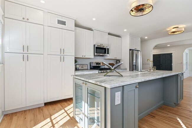 Foto del edificio - 1004 W Charter St