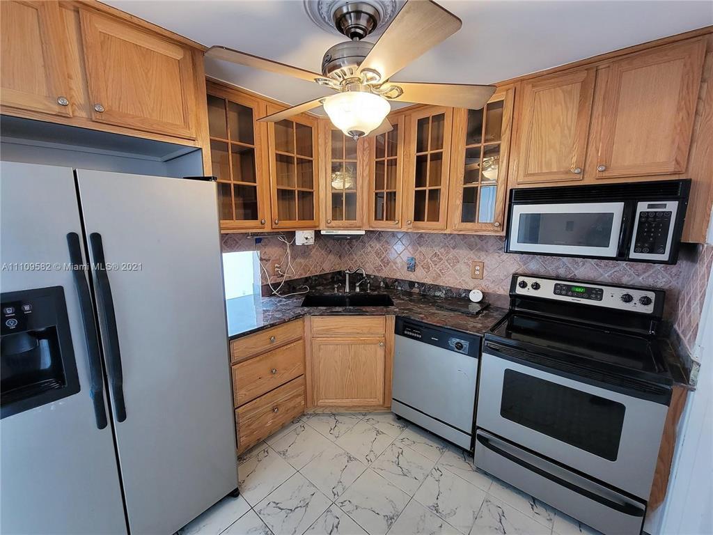 Foto principal - 4200 NW 3rd Ct