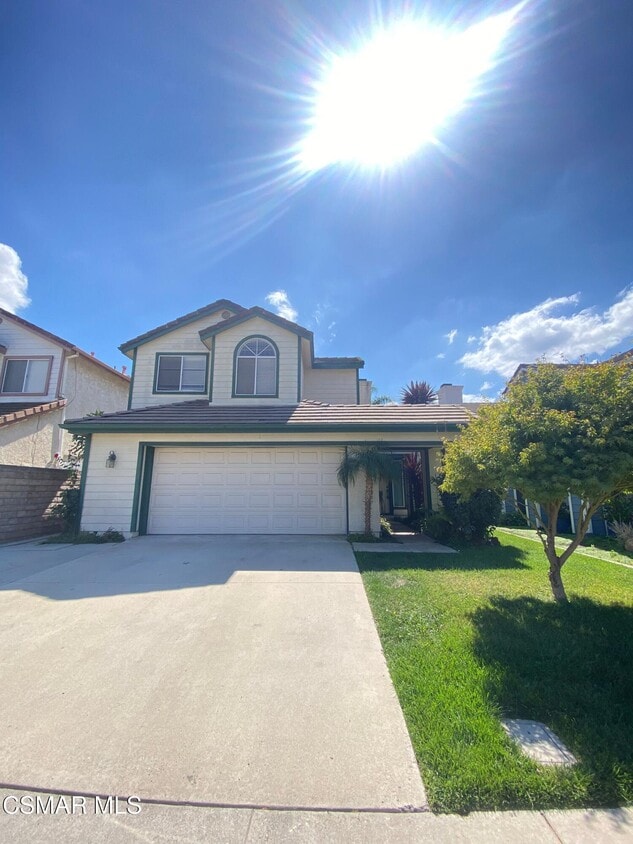 Foto principal - 3014 Sleepy Hollow St