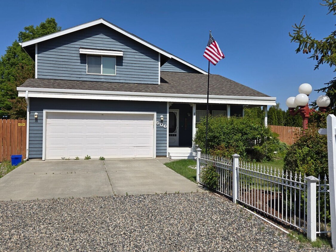 Primary Photo - Hurry! This Home Won't Last!
