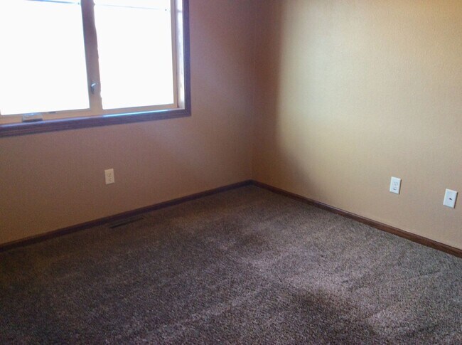 Foto del edificio - Nice 3 bed, 2.5 bath townhome