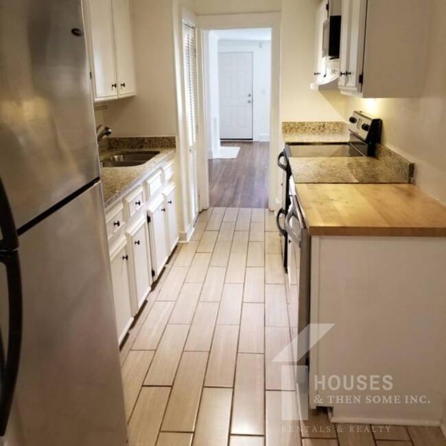 Foto del edificio - 203 W Faris Rd