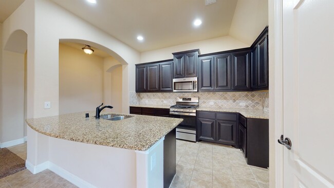 Building Photo - 4703 Sephora Dr