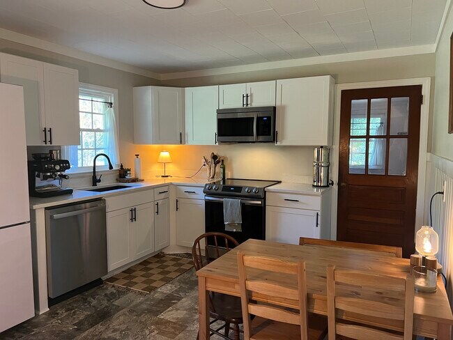 Foto del edificio - 321 Cedar St