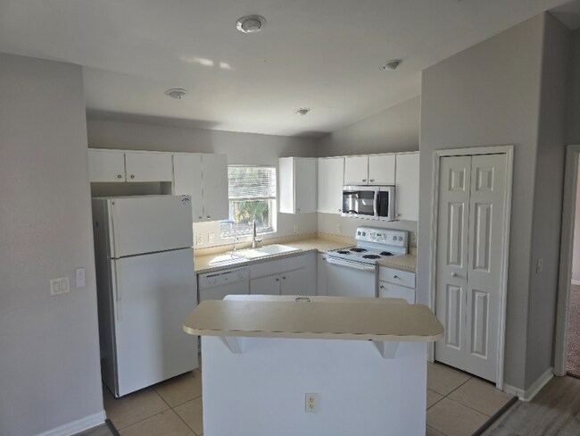 Foto del edificio - 1618 SW 19th St