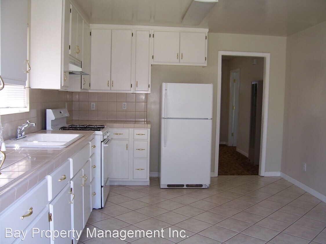 Building Photo - 2 br, 1 bath House - 1001 Palm Ave.