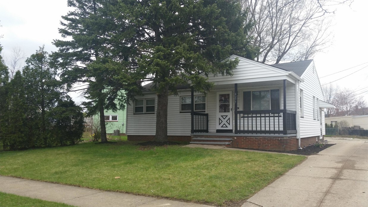 Foto principal - 4277 Brookside Blvd