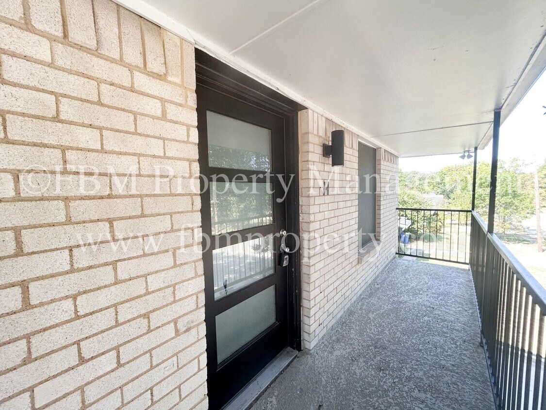 Foto principal - 1401 N Clay St