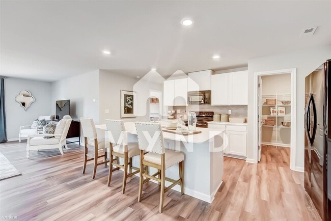 Foto del edificio - 5 br, 3 bath House - 4401 Autumn Frost Trl