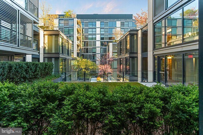 Foto del edificio - 920 I St NW