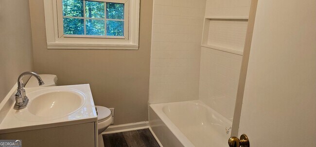 Building Photo - 488 Pomona Cir SW