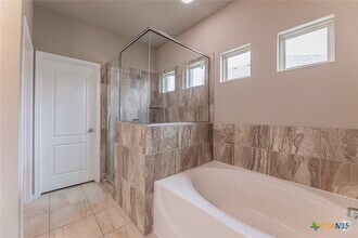 Building Photo - 3212 Trinity Dr
