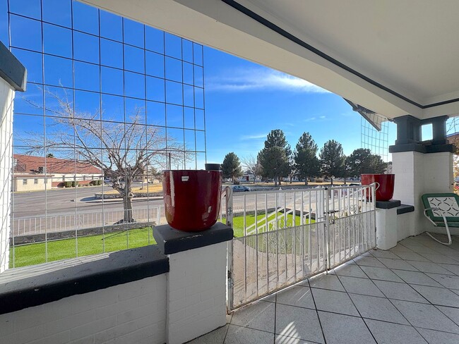 Building Photo - Updated Home with Historic Charm! 3bed/2 bath Refrig A/C across from Park! Water Included!