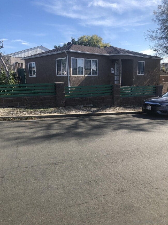 Building Photo - 2361 Hopkins St