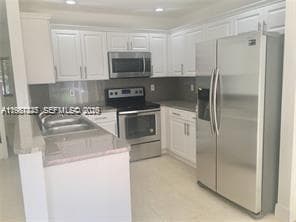 Foto del edificio - 833 NW 208th Terrace