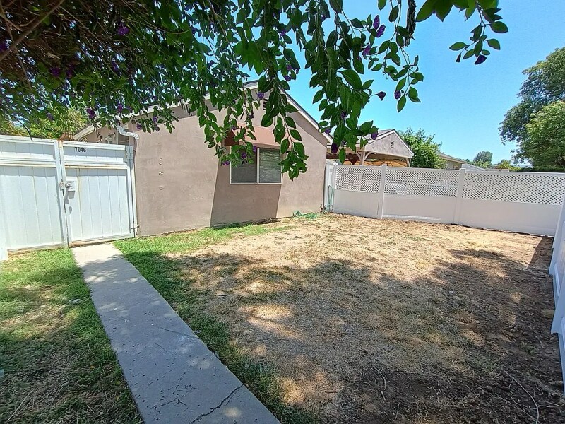 Foto principal - 7046 Enfield Ave