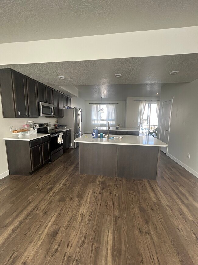 Foto del edificio - 1046 360 S