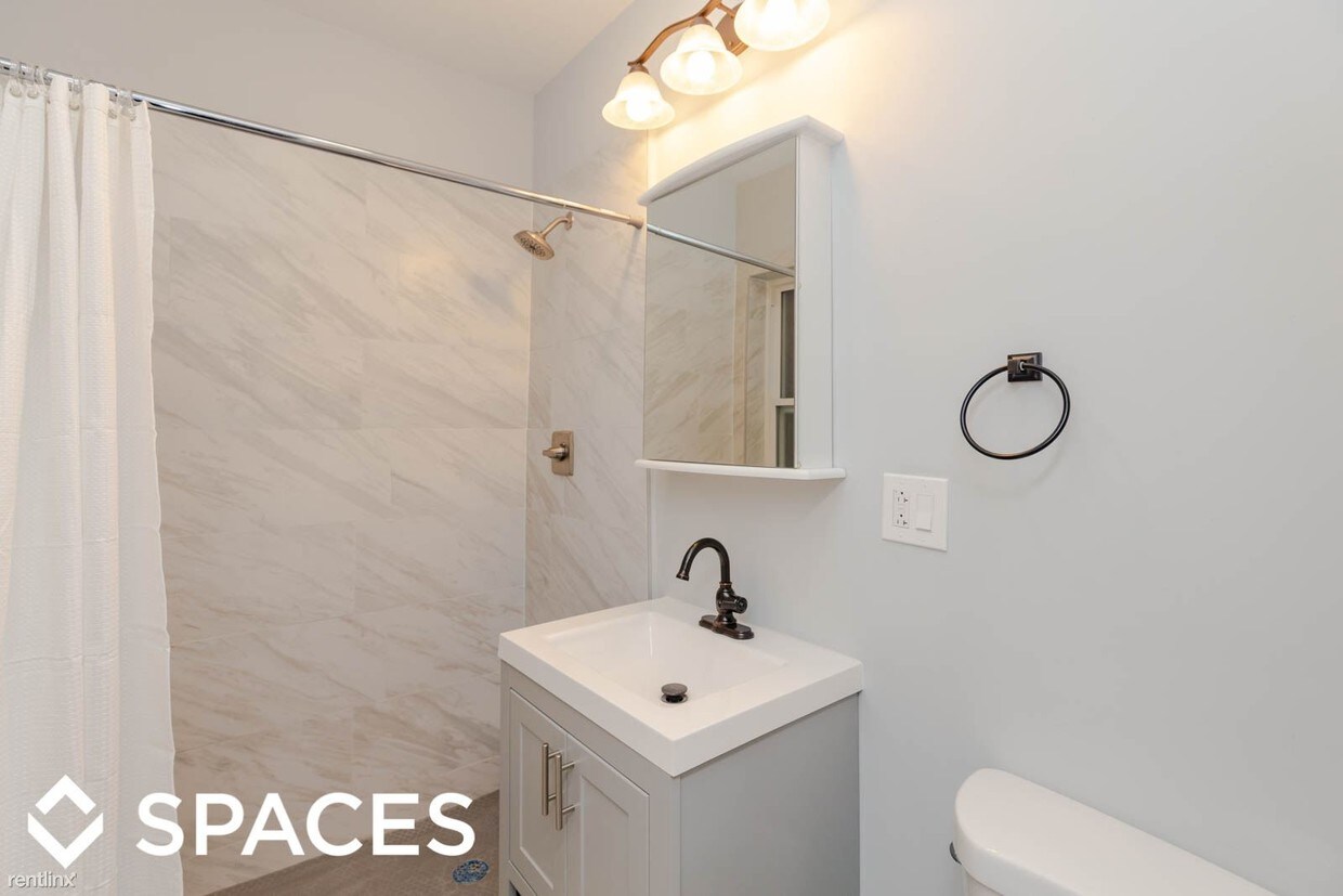 2 br, 1 bath - 6106 N Winthrop Ave 2 - 2 br, 1 bath  - 6106 N Winthrop Ave 2