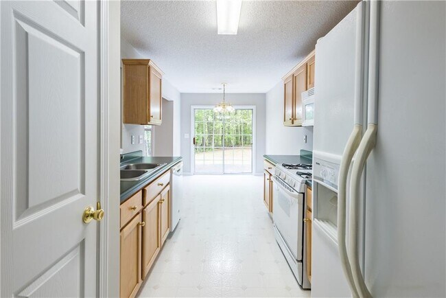 Building Photo - 227 Westwind Dr