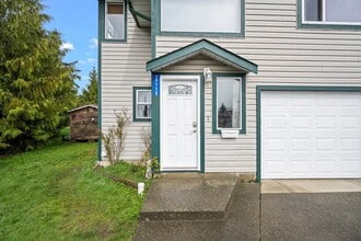Building Photo - 2775 B Myra Pl