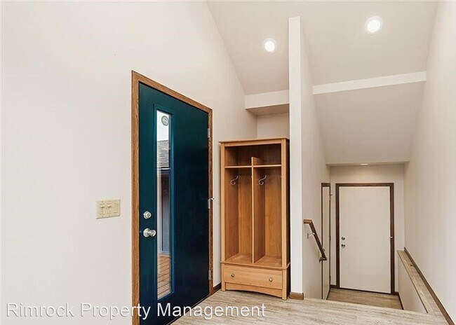 Building Photo - 4 br, 3 bath House - 4808 Arapaho Trail
