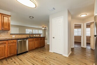 Building Photo - 22930 Highland Estates Ct